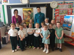 Aer Lingus Lands at St.Teresa\'s P.S